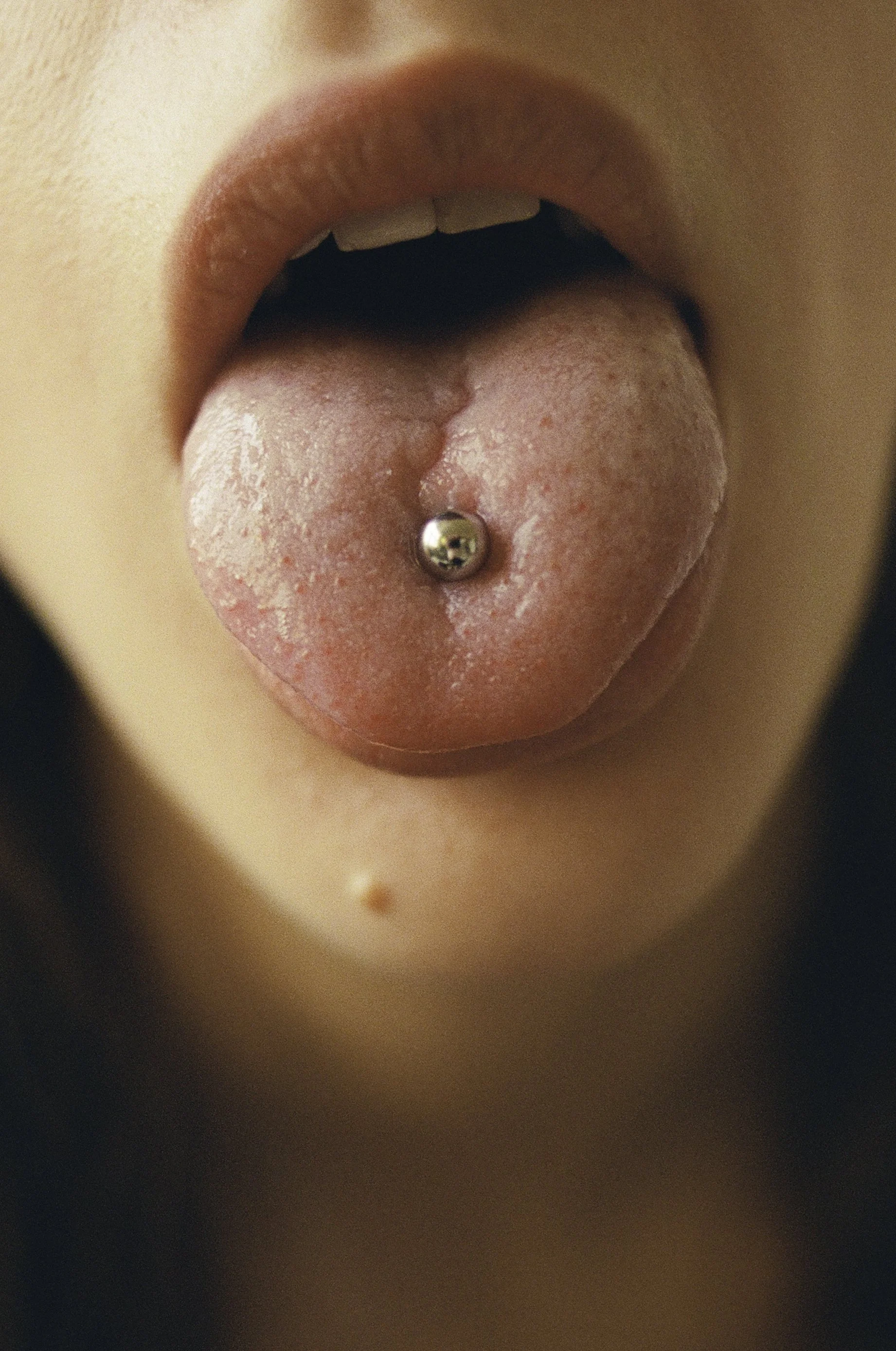 THEA_TONGUE_PIERCING_4.26-12.jpg