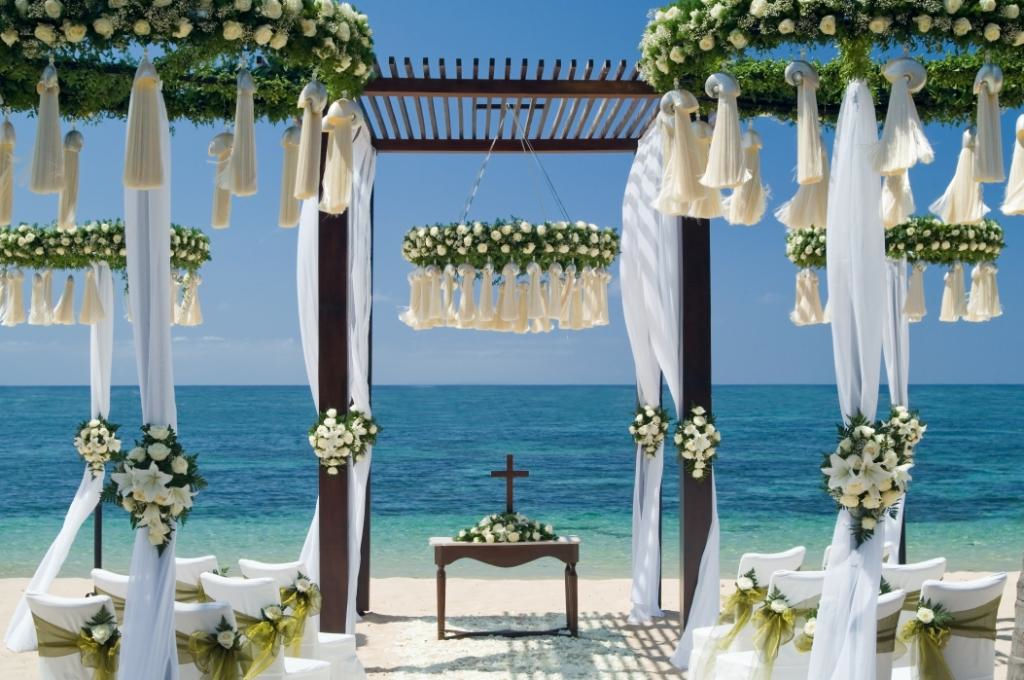 Beach-Wedding-Bali-Barefoot-Elegance.jpg