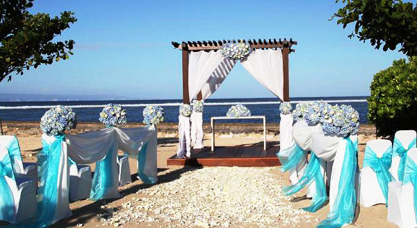 kayumanis nusa dua beach wedding.jpg