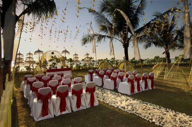 Balinesse-wedding-decoration-at-Intercontinental.jpg