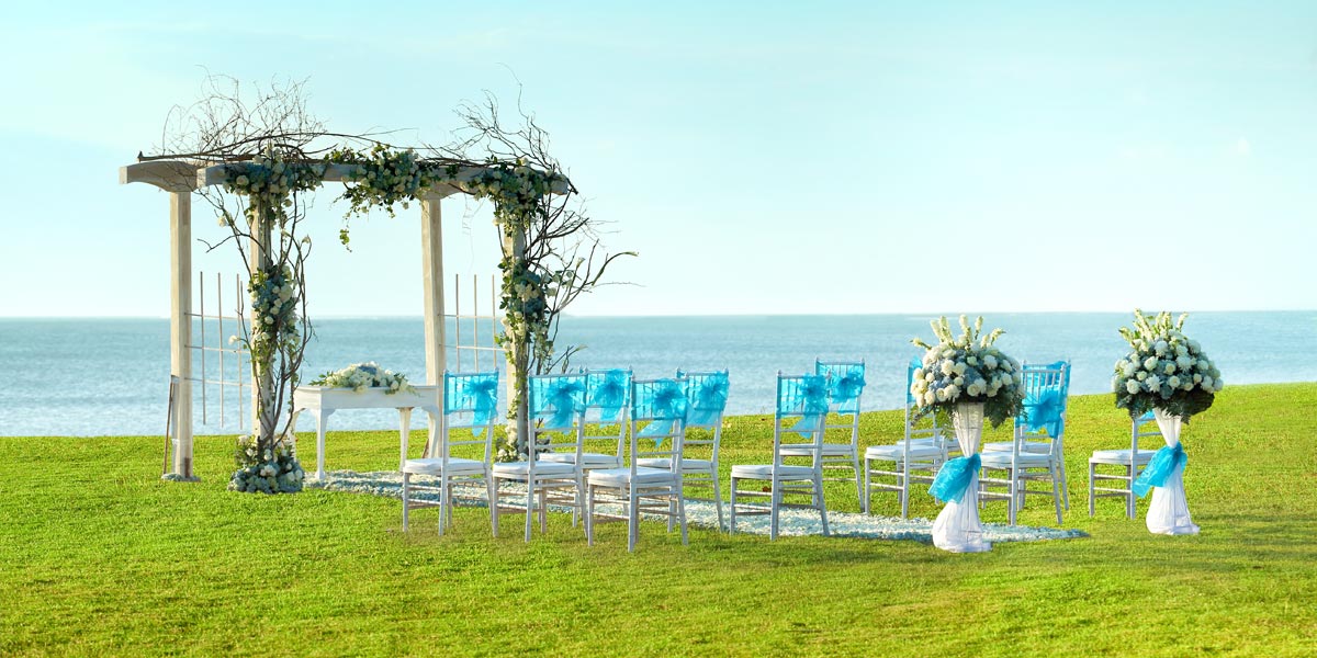 Outdoor_Wedding_Ceremony_InterContinental_Bali_Resort_Prestigious_Venues.jpg