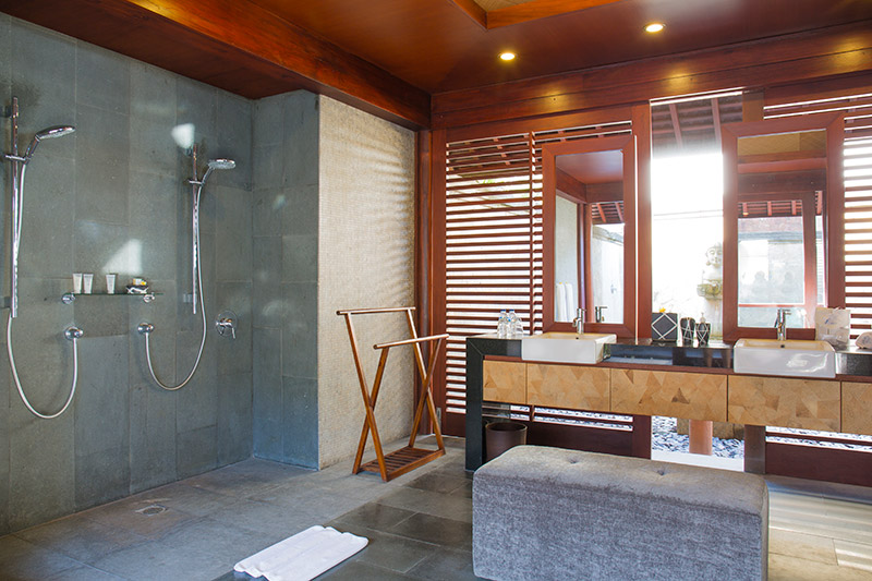 villa-bayu-gita-beachfront-master-suite-one-ensuite.jpg