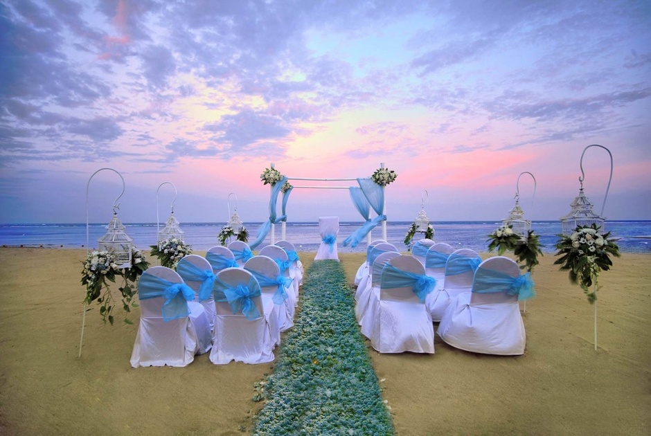 Beach Wedding - Full Western.jpg