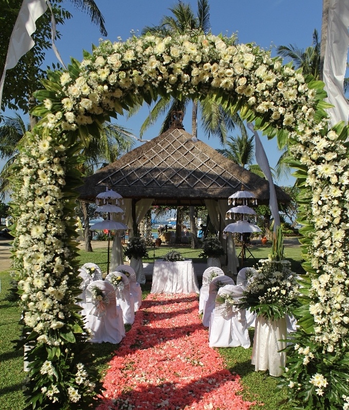 Garden Gazebo - Full Western with Flower Arch.JPG