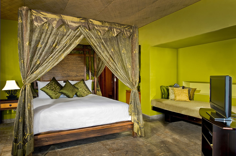 villa-pushpapuri-green-bedroom-looking-in-copy.jpg