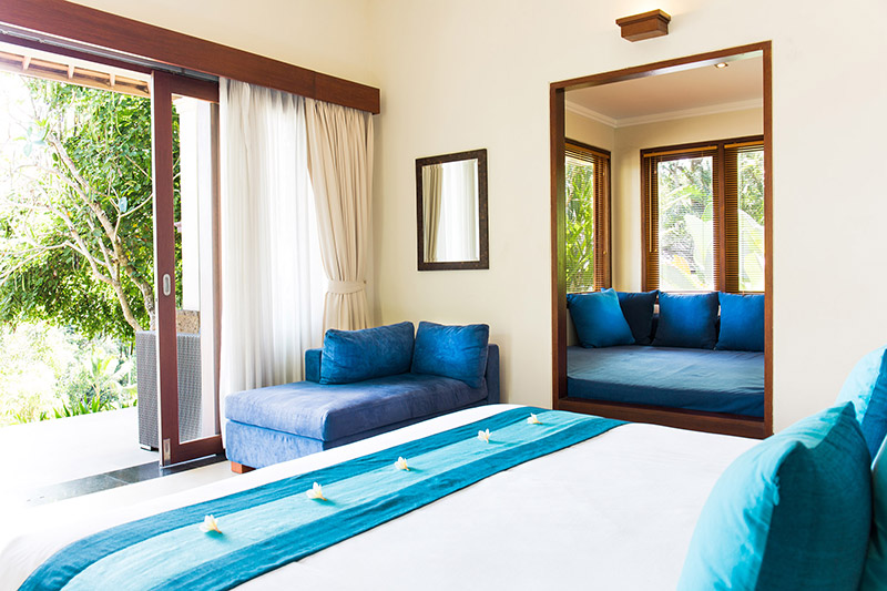 guest-suite-blue-room.jpg
