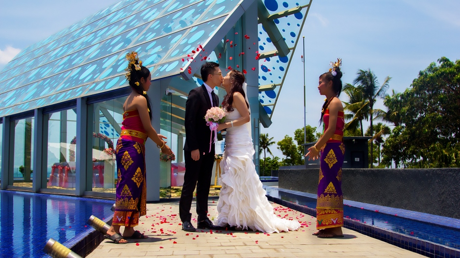 Photo-Gallery---Intimate-Wedding-Ceremony-in-Bali---Le-Meridien-Bali-Jimbaran.jpg