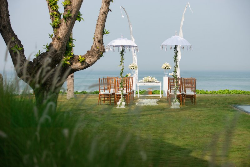 alila-seminyak-beachfront-wedding.jpg