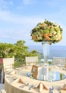 Pandawa Cliff Estate - Stunning table setting.jpg