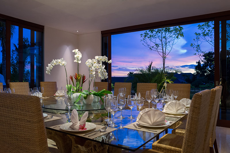 pandawa-cliff-estate-villa-rose-dining.jpg