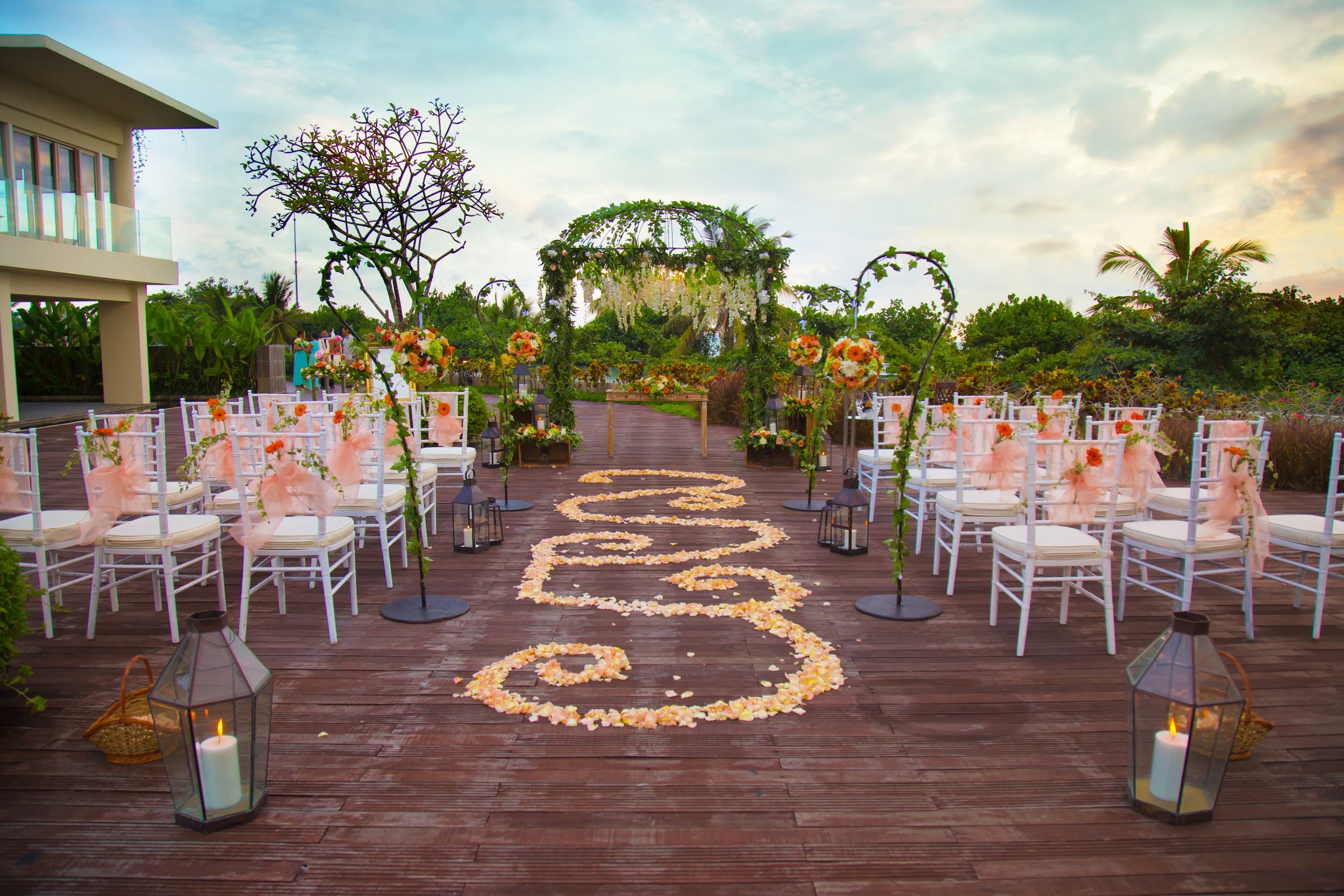 Sheraton Bali - Courtyard - Setup of Garden Wedding.jpg