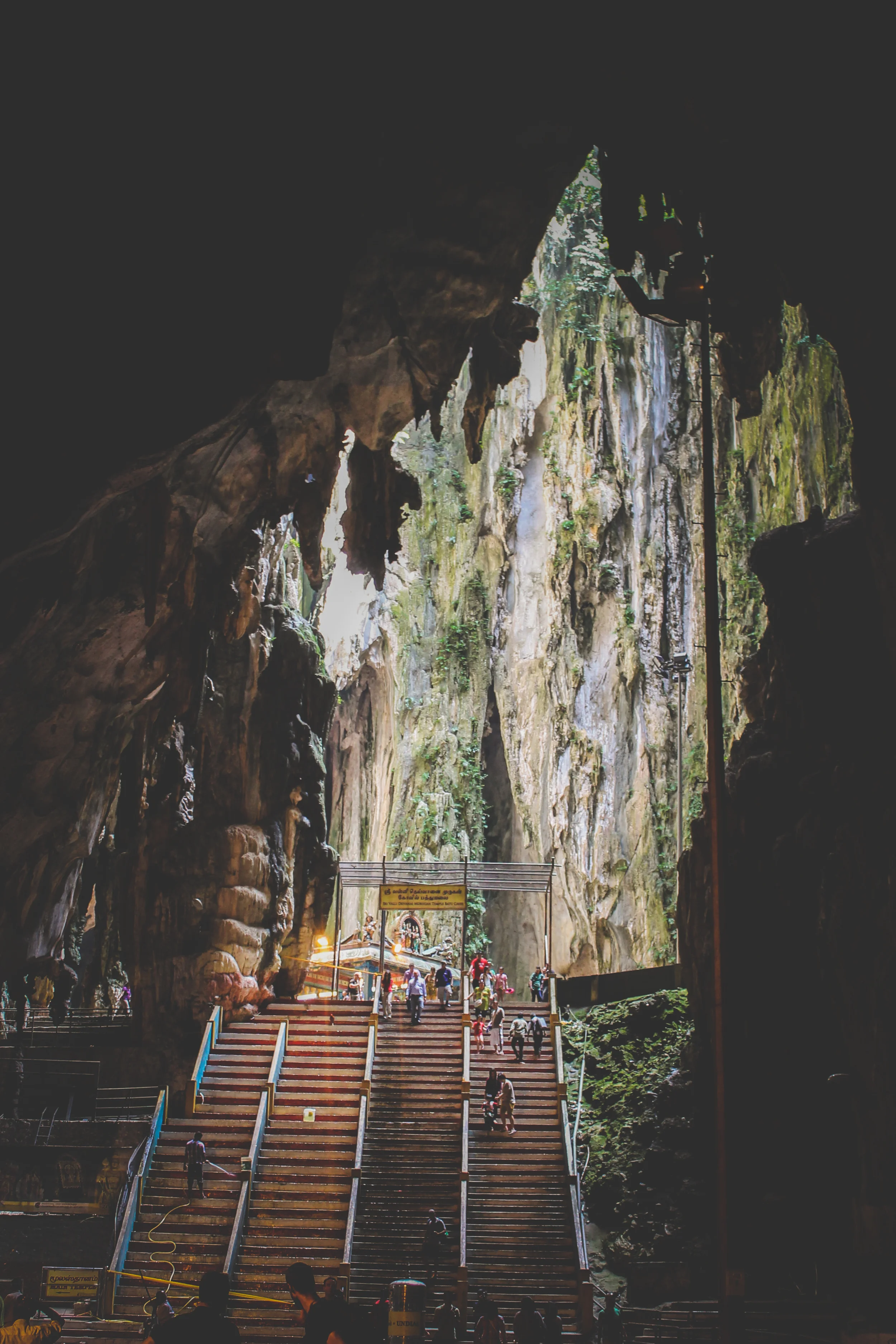 Batu Caves | Picture People Travel (13 of 19).jpg