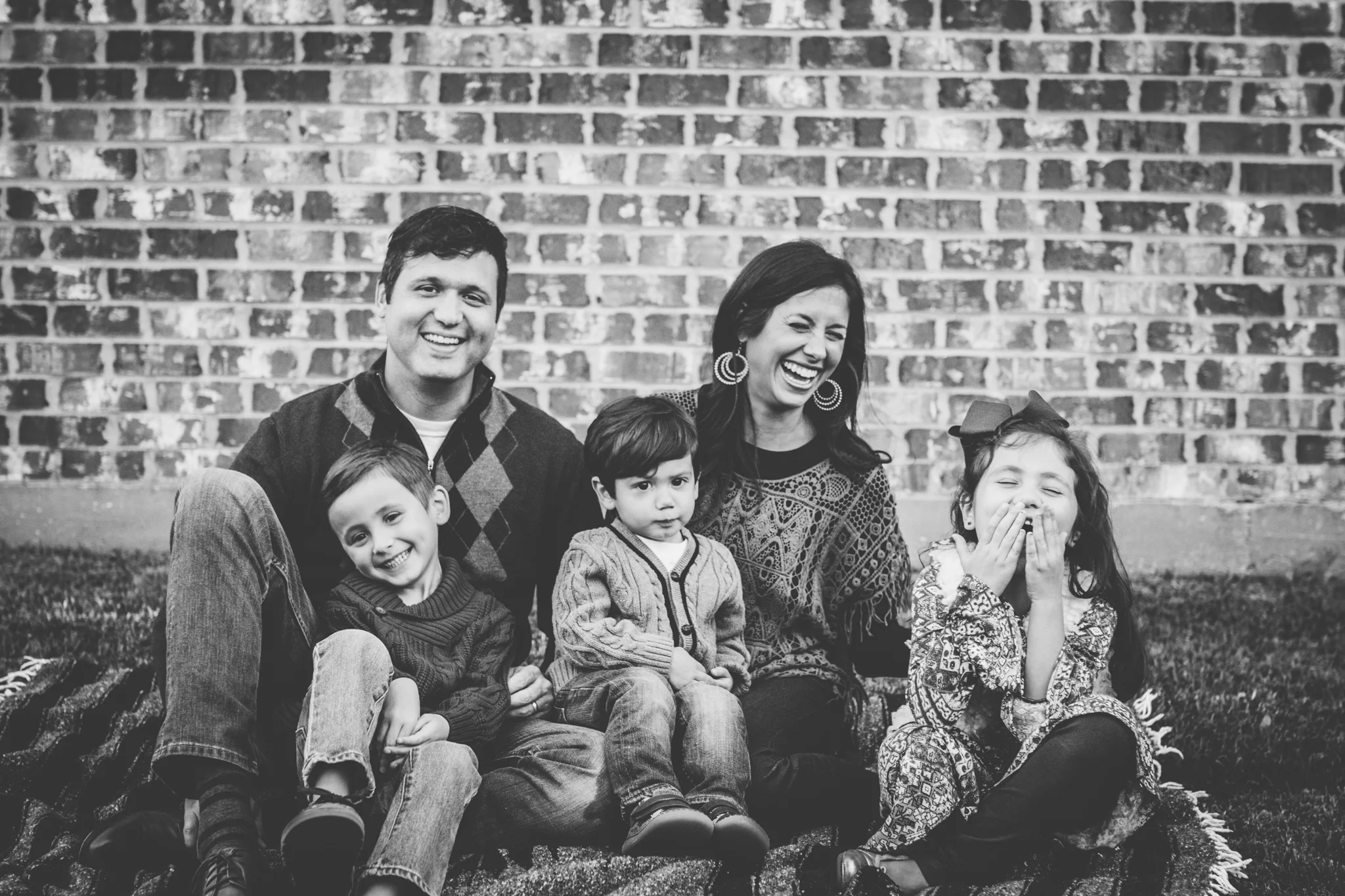 Andy + Mel | At-Home Family Christmas Pictures