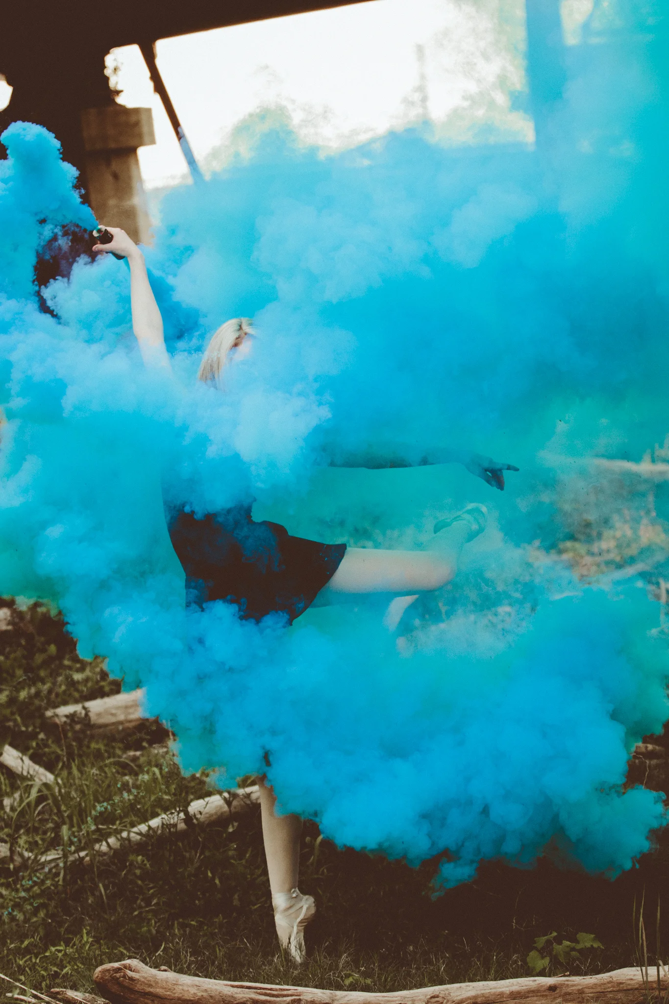 ballet+and+smoke+(1+of+1).jpg