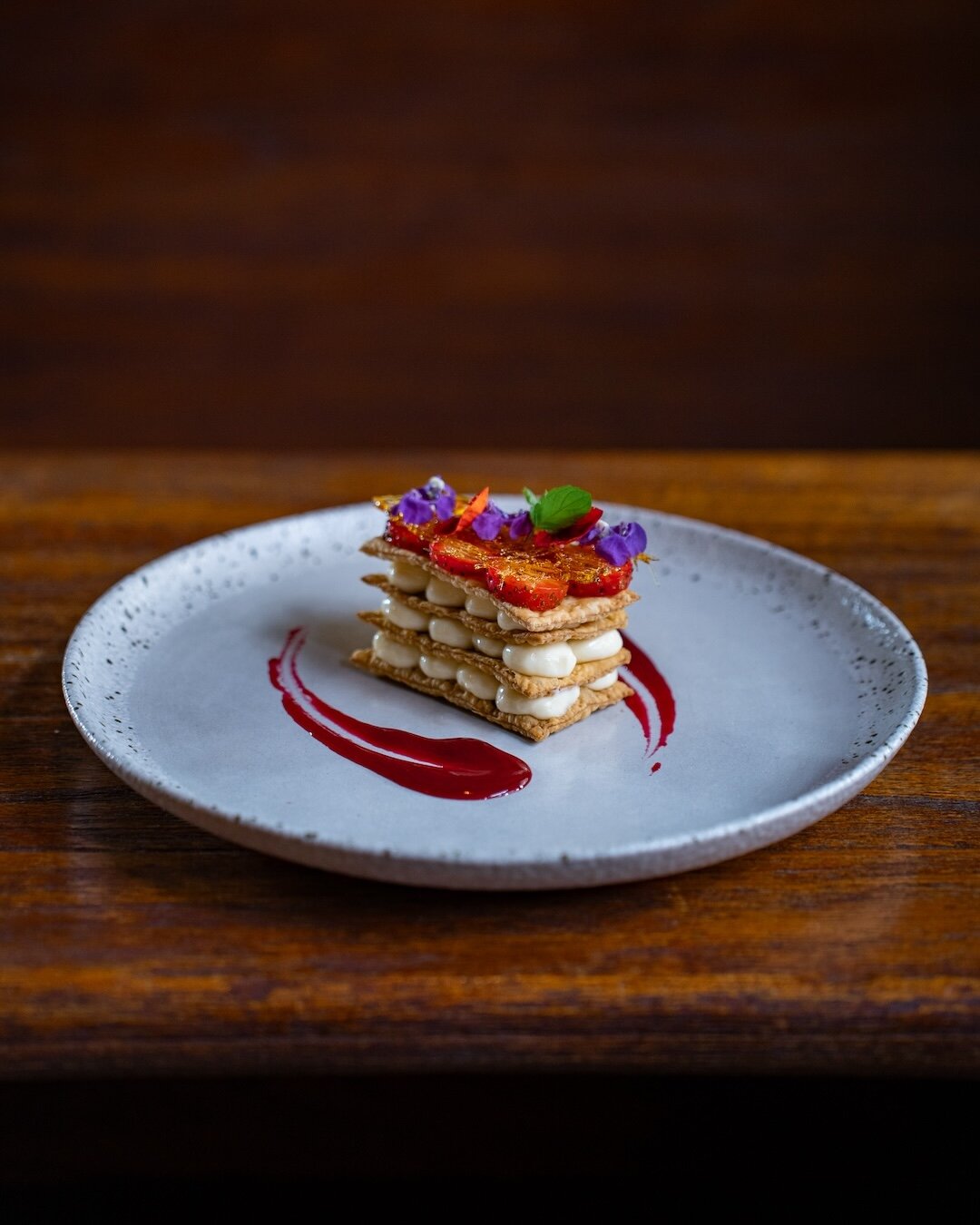 End your lunch on a sweet note with our heavenly Mille-Feuille dessert. 🍰🌿 Dive into layers of decadence and delight for a lunchtime treat that's simply irresistible. #SweetEndings

LUNCH, Desserts
&mdash;&mdash;&mdash;
MILLE-FEUILLE
caramelised pu