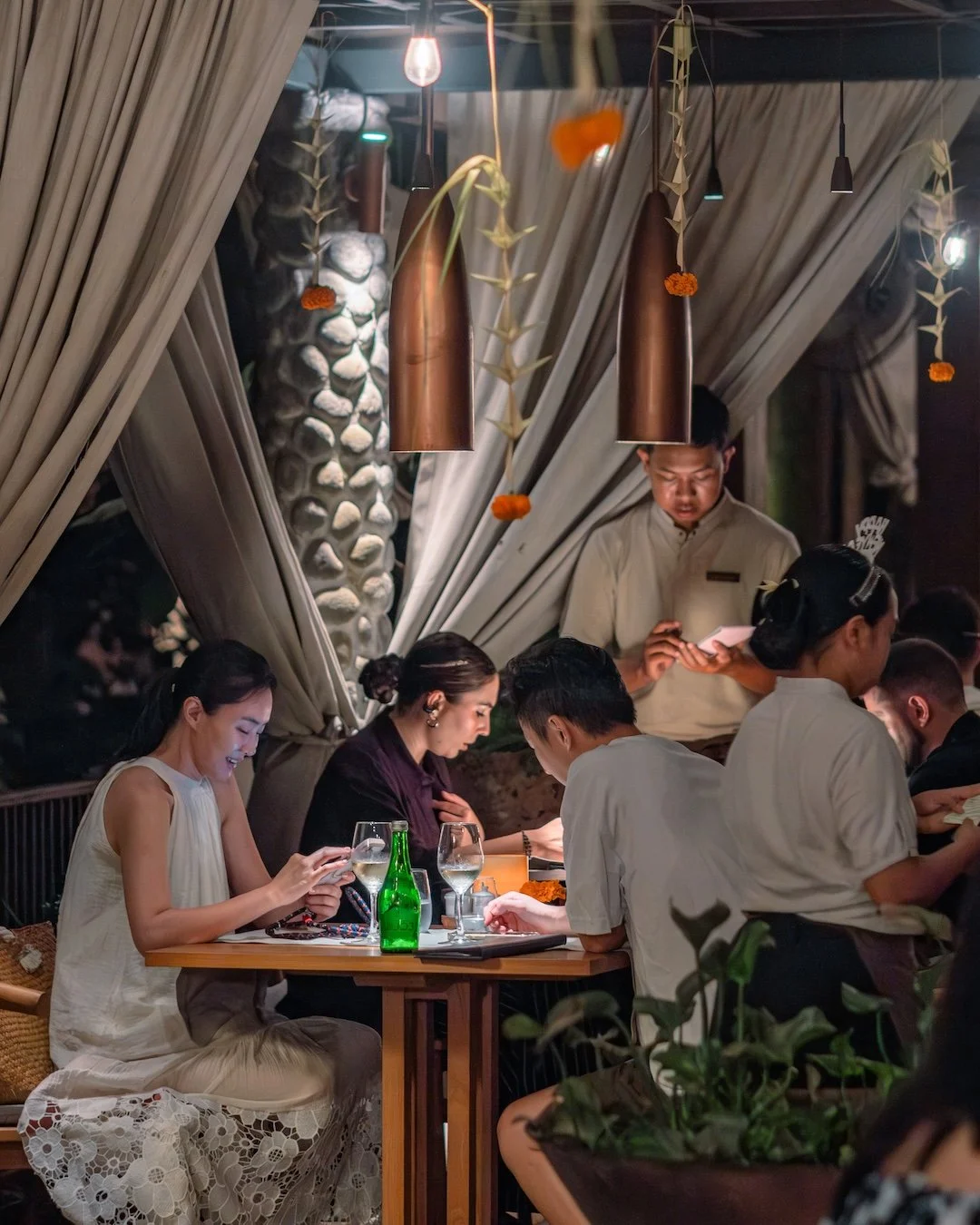 From Monkey Forest strolls to rooftop dinners. 🌙🌿🤍🥂 #UbudEats #APerfectBite

Book A Table
Call +623614792888
WA +6281339512571
or visit www.copperubud.com
&mdash;&mdash;&mdash;
#copperubud #ubud #bali #ubudrestaurant #rooftoprestaurant #aperfectb