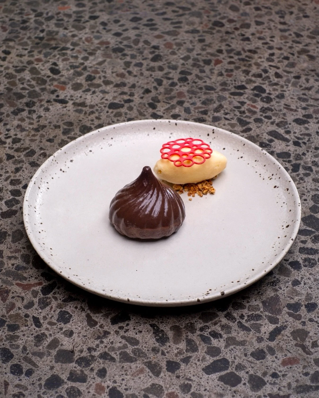 A crisp tart shell filled with rich chocolate, layered with bright berry jam, and finished with vanilla ice cream. Sweet, sharp, and perfectly balanced. 🍫✨ #UbudEats #APerfectBite

CHOCOLATE TARLETTE
tart base, berry jam, vanilla ice cream
+ lunch d