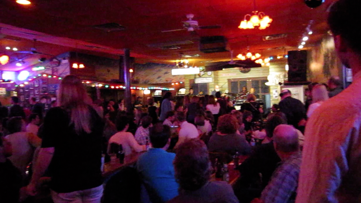 Duke Tumatoe's crowd