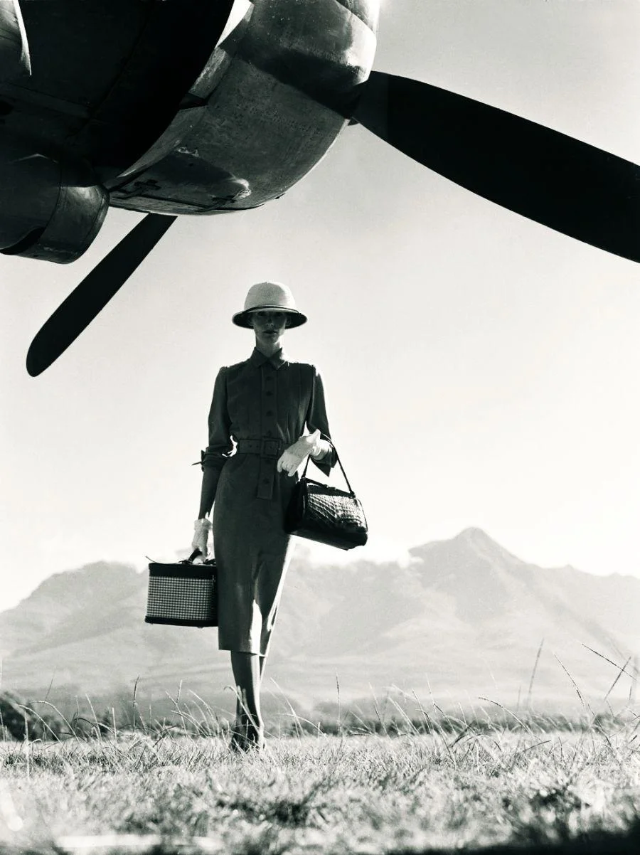 Departure, Woman traveling, plane