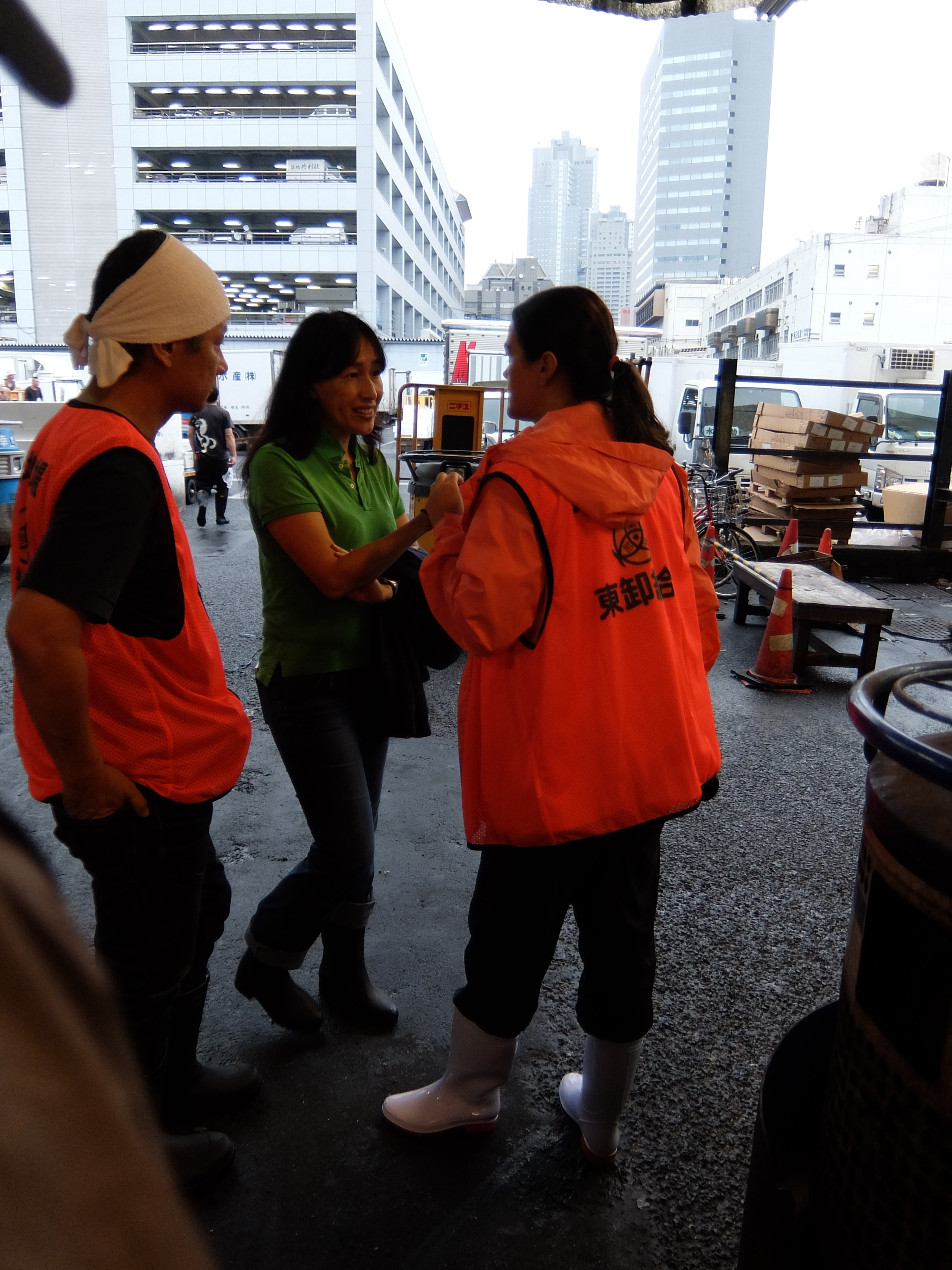 Discussing global warming at the world's largest fish market, Tsukiji in Tokyo