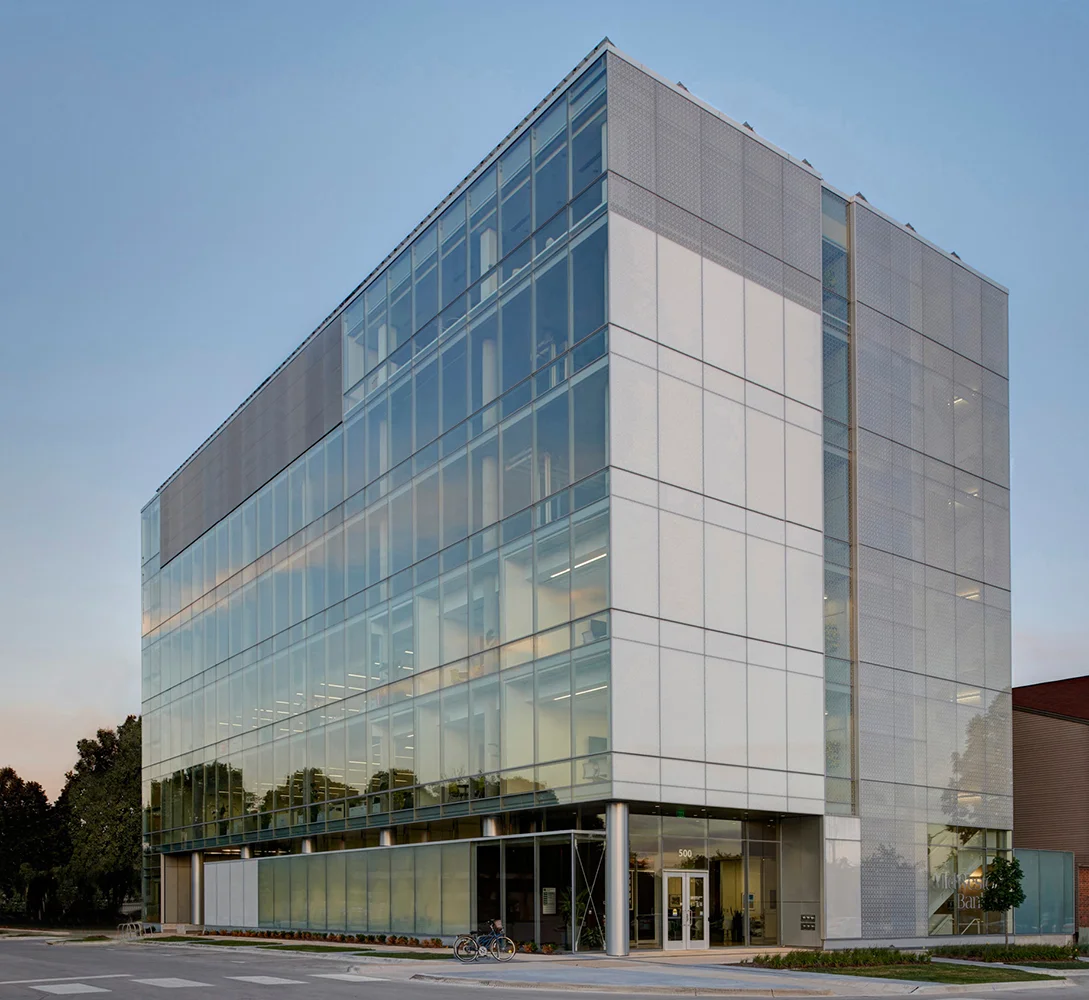 ONE PLACE AT RIVERFRONT CROSSINGS | NEUMANN MONSON ARCHITECTS