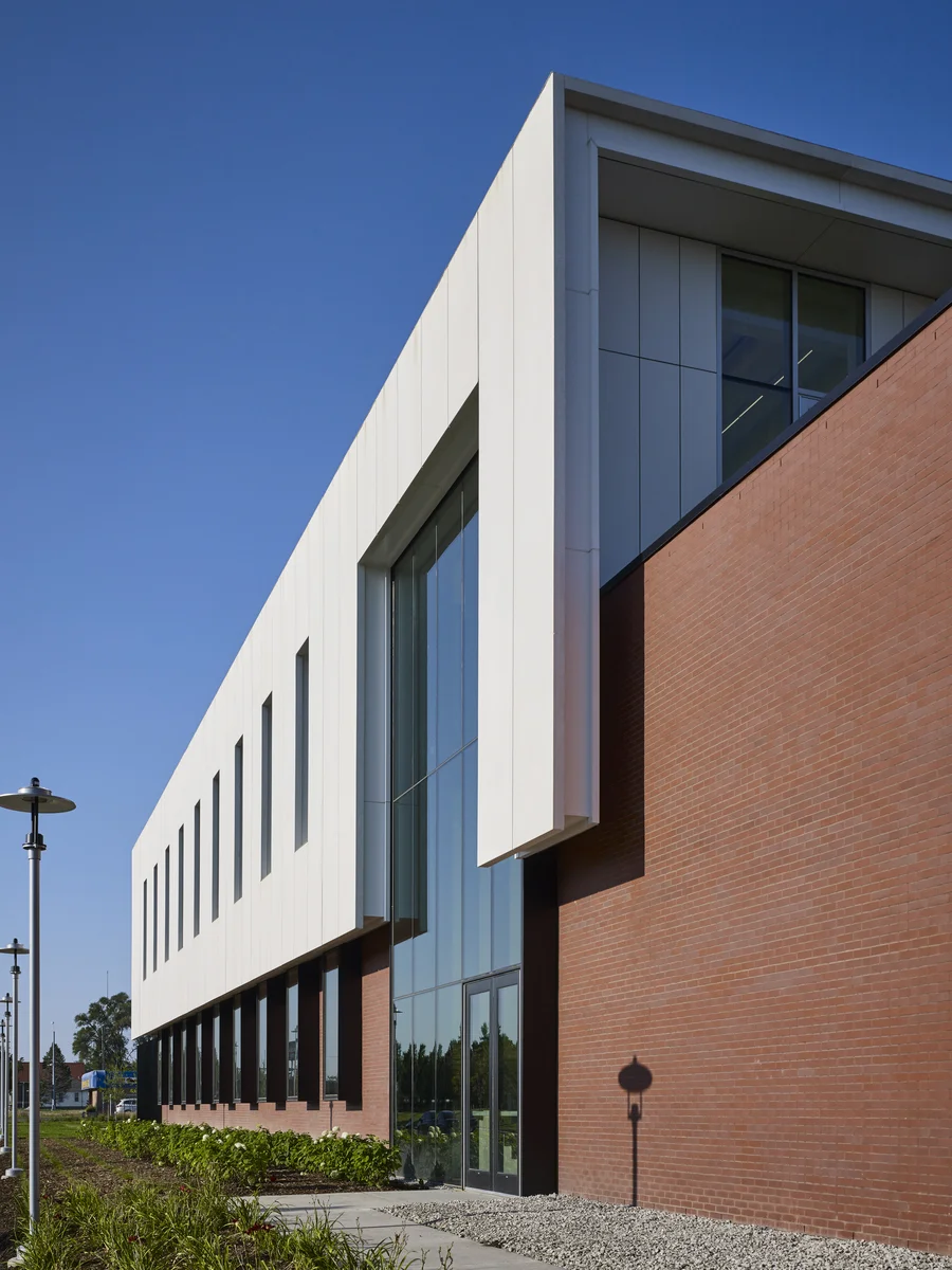1034_011_ppt.jpg