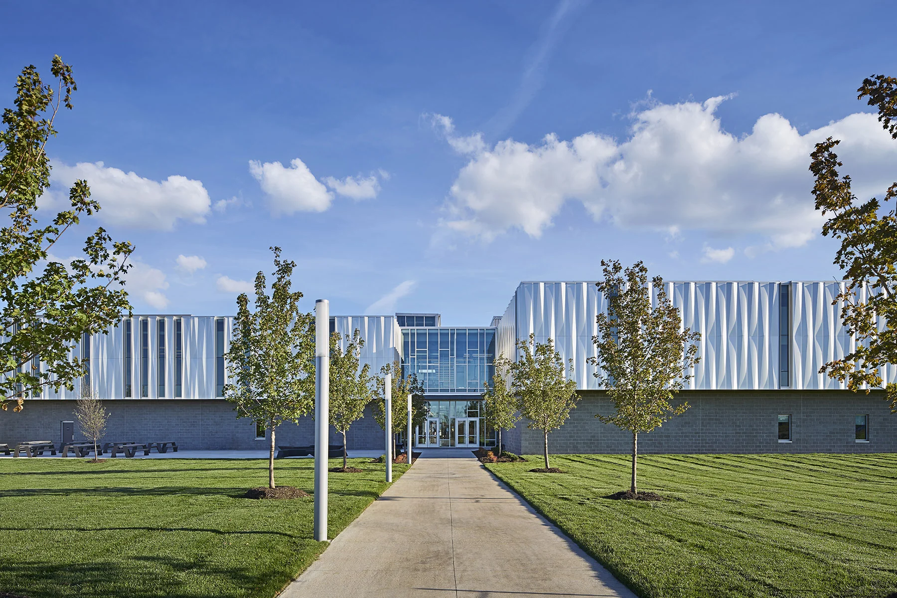 Entrance_04 (MIC).jpg