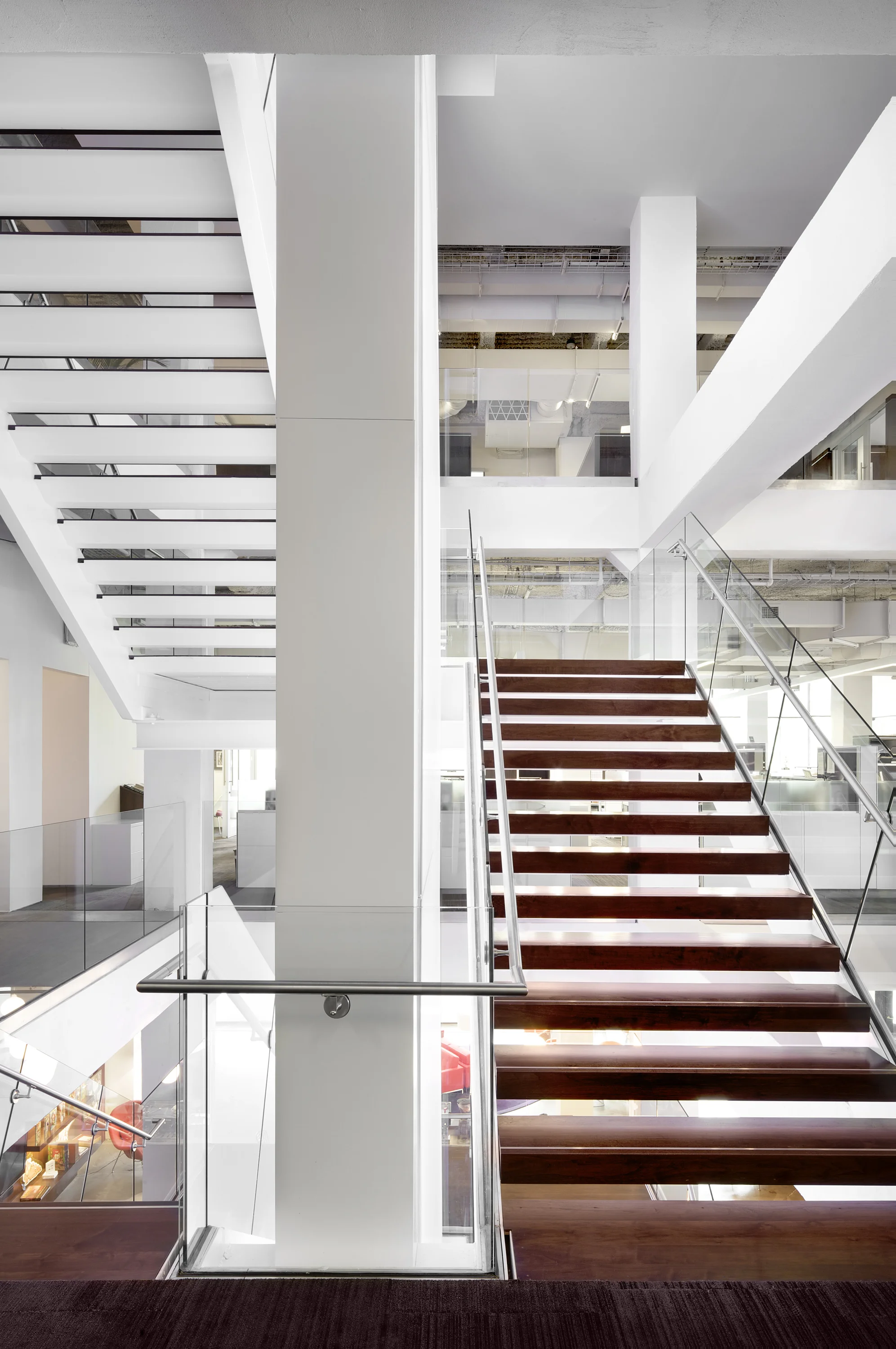 Andrews_McMeel_Universal_AMU_Helix3.jpg