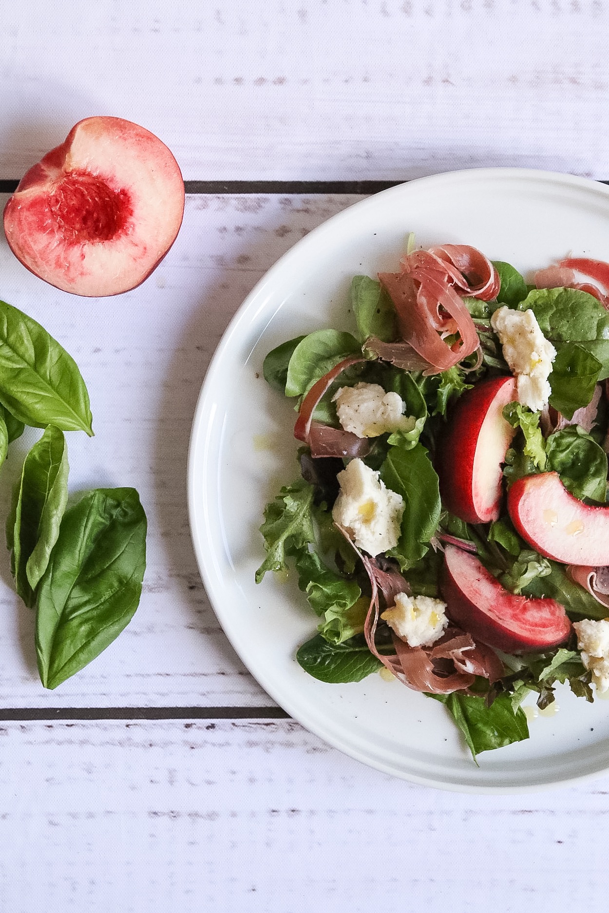 Peach, basil and mozzarella salad