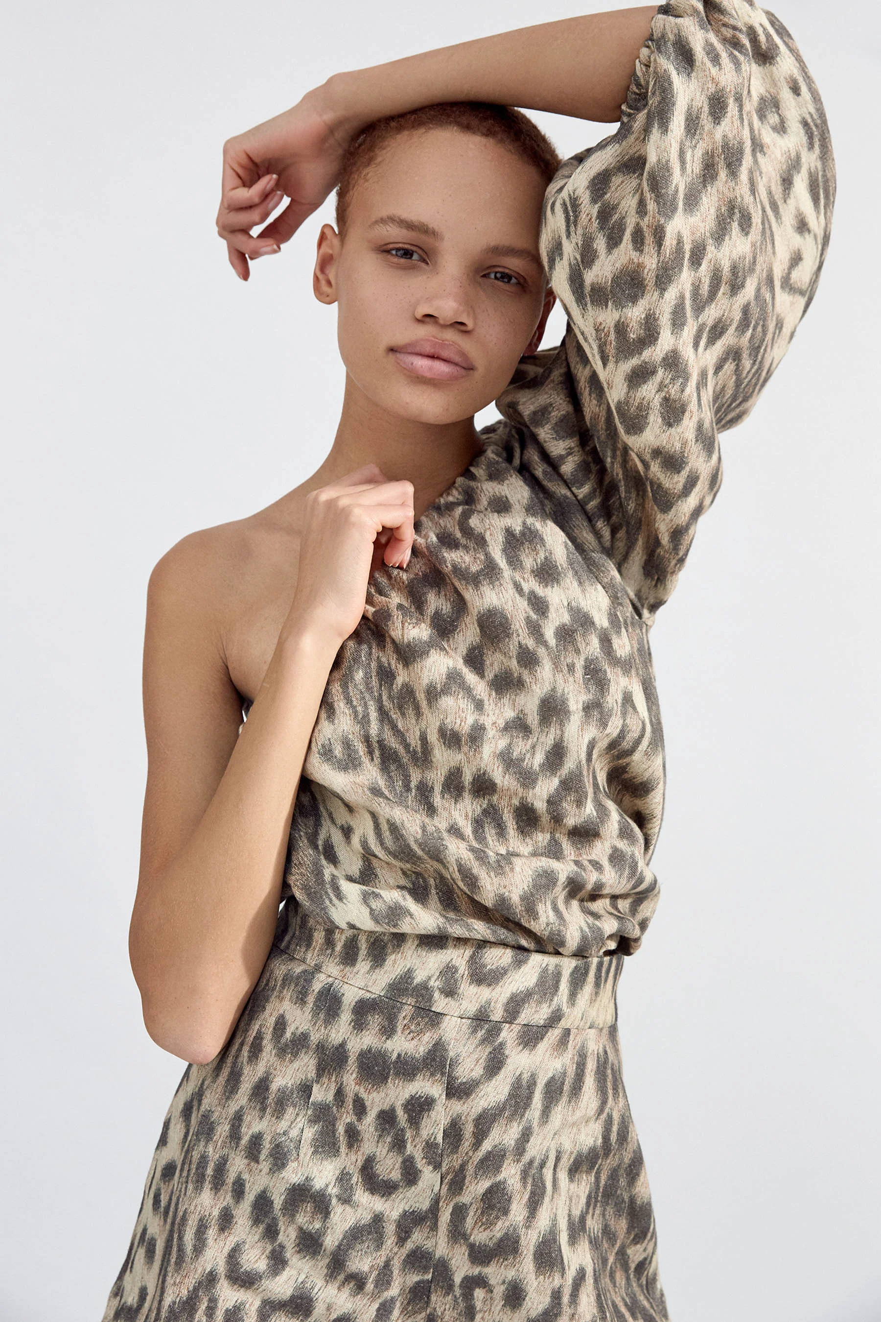 SARAH JANE CLARKE_Lookbook_by_Hannah Scott Stevenson_33.jpg
