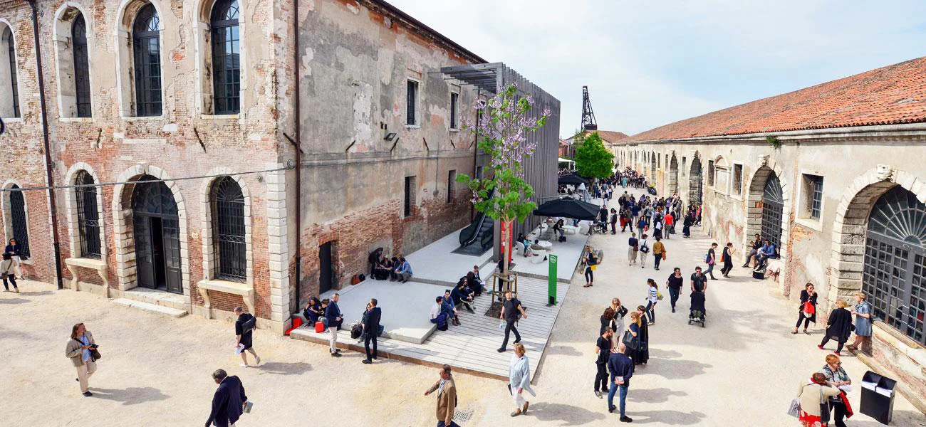 BIENNALE-1.jpg