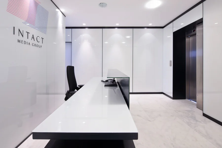 intact_penthouse_013.jpg