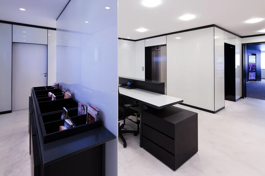 intact_penthouse_014.jpg