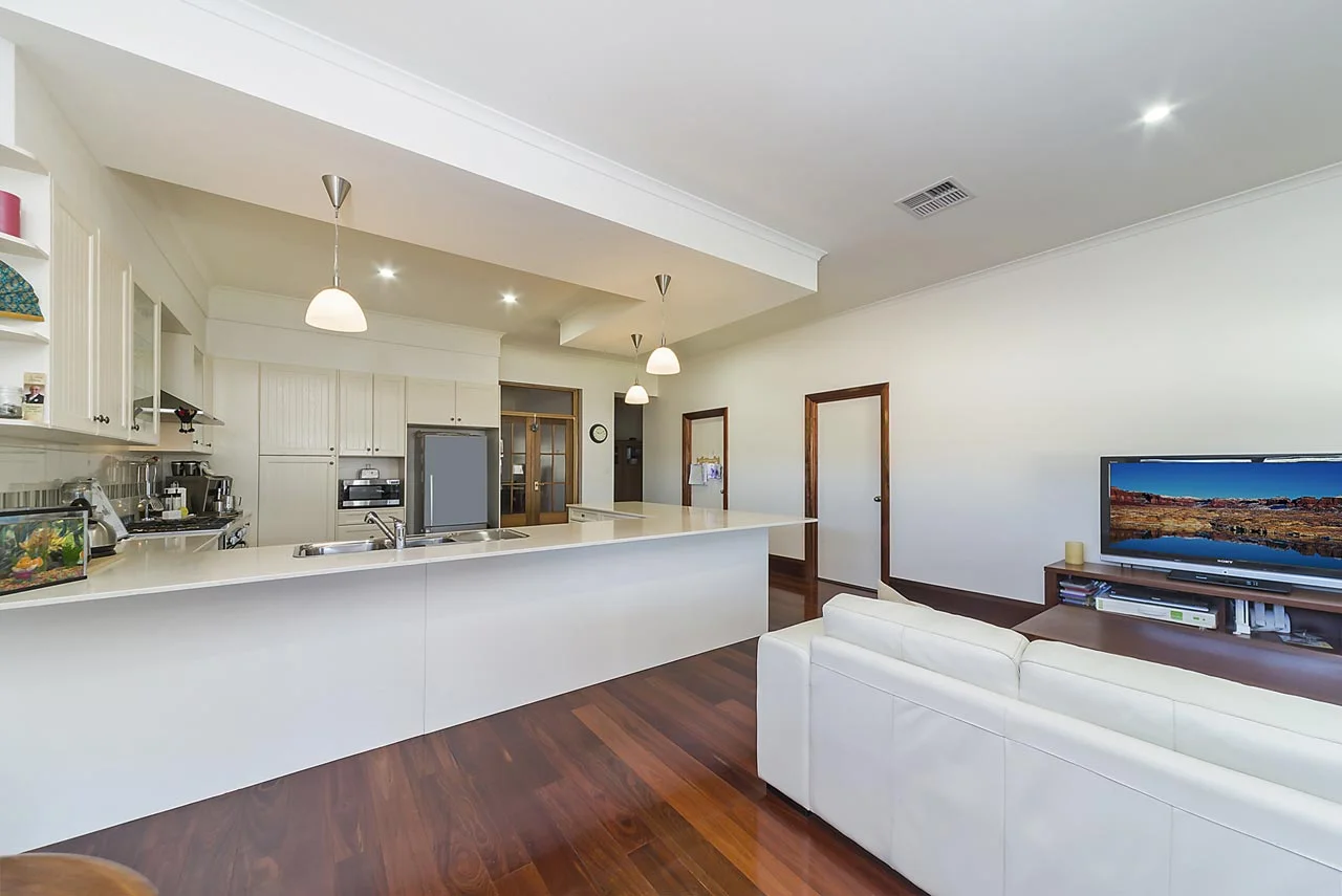 006_Open2view_ID351403-98_Strathfield_tce_Largs_North.jpg