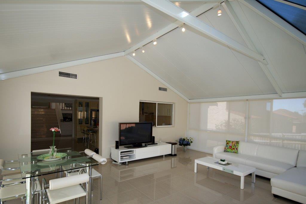 PLAND Kahawaty 8623 new 300 DPI.jpg