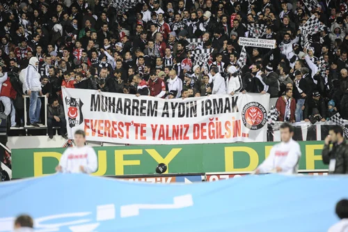 Karagumruk and Besiktas Fans