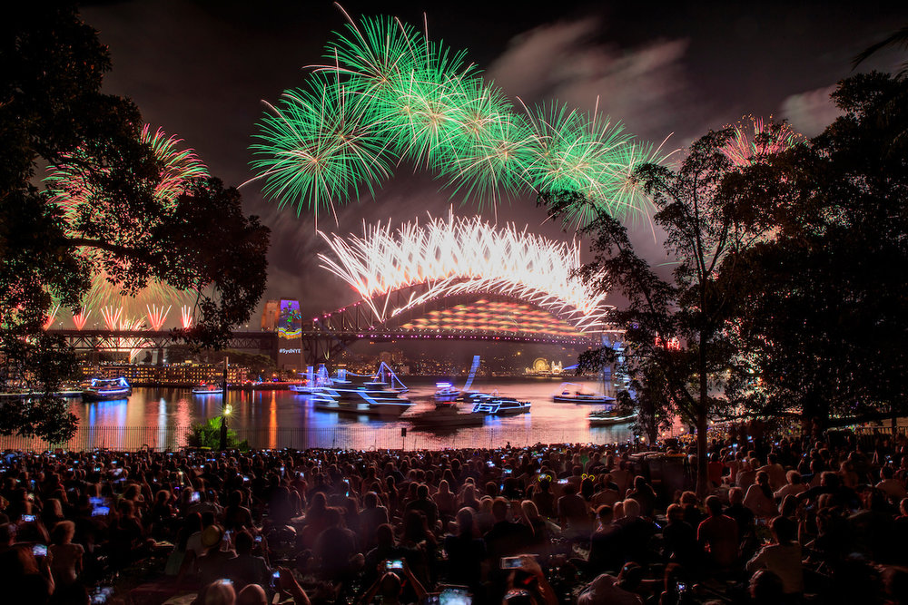 Royal Botanic Gardens_Sydney_NYE 2017_fireworks0624.jpg