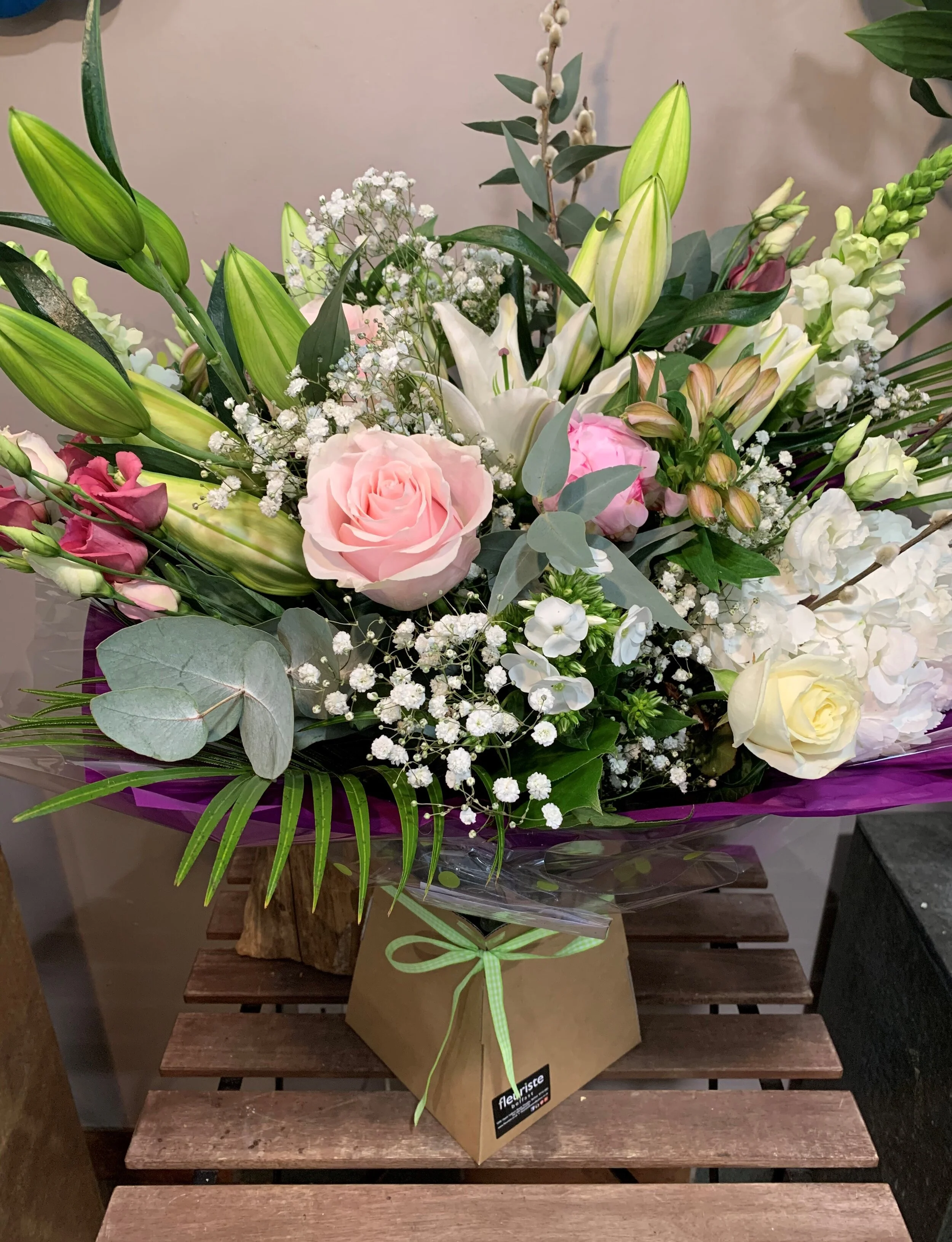 Pink & White Mix Bouquet- Luxury