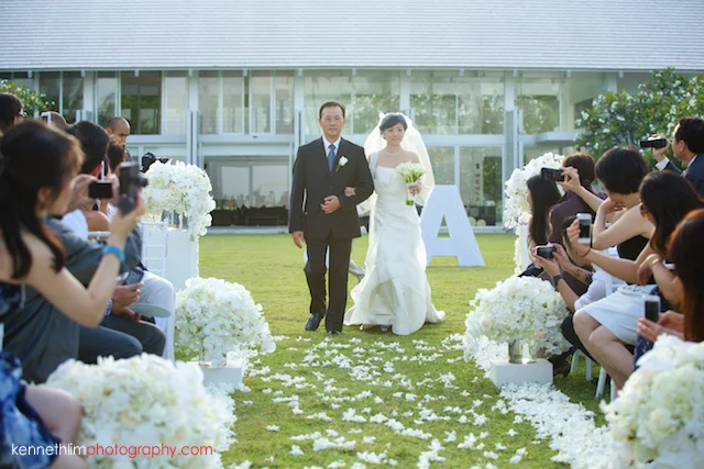 Koh Samui wedding YL Residence bride and father walking down the aisle