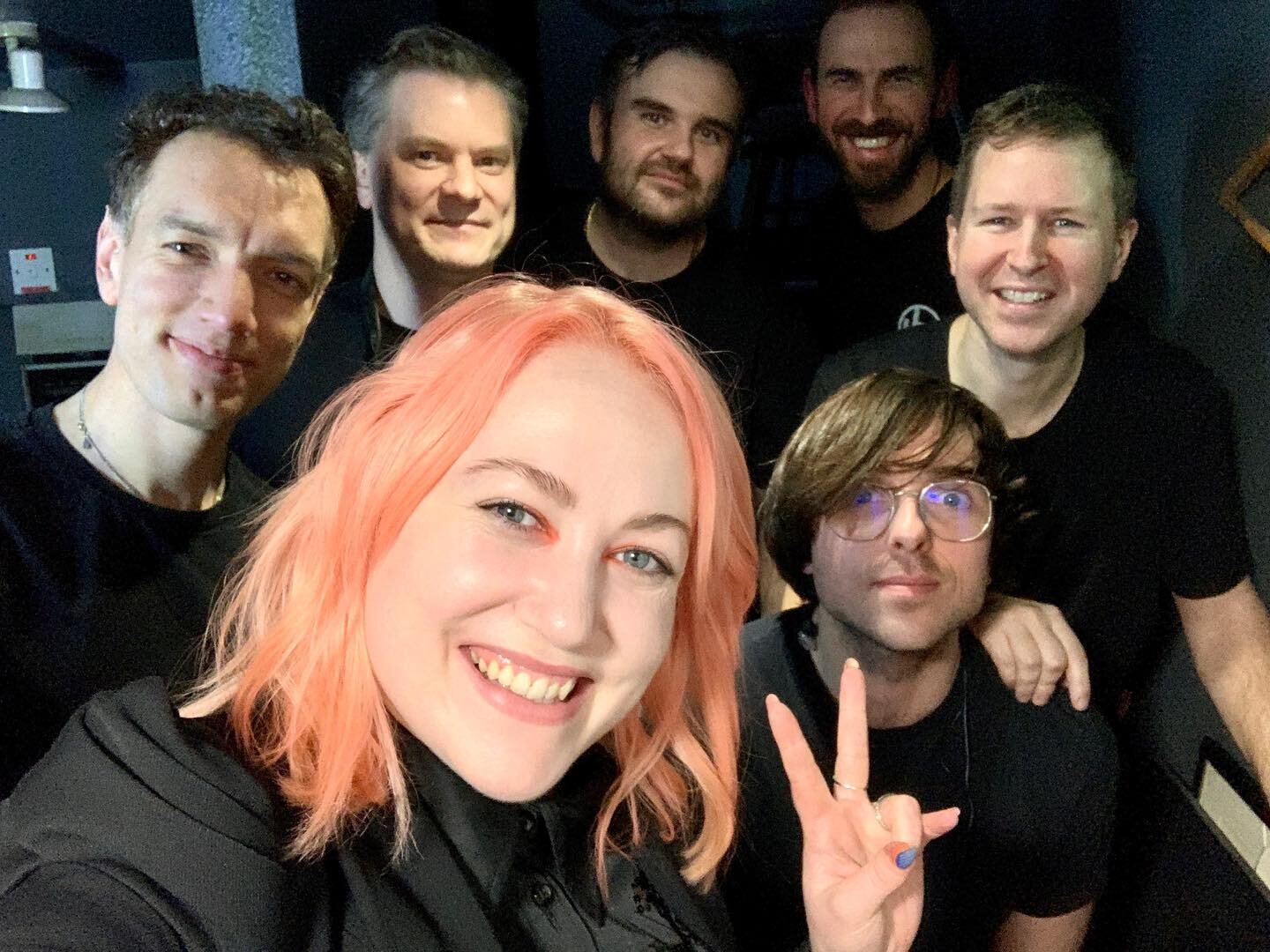 LONDON &bull; @pizzaexpresslive &bull; 3.2 ⭐️❤️🇬🇧 

&ldquo;THANK YOU&rdquo; to everyone who came to the show last night, wow! 🥹 Forever grateful to these legends - for making my first PizzaExpress (Soho) headline the BEST EVER! ❤️🧡💛💚💙💜

🥁 @n