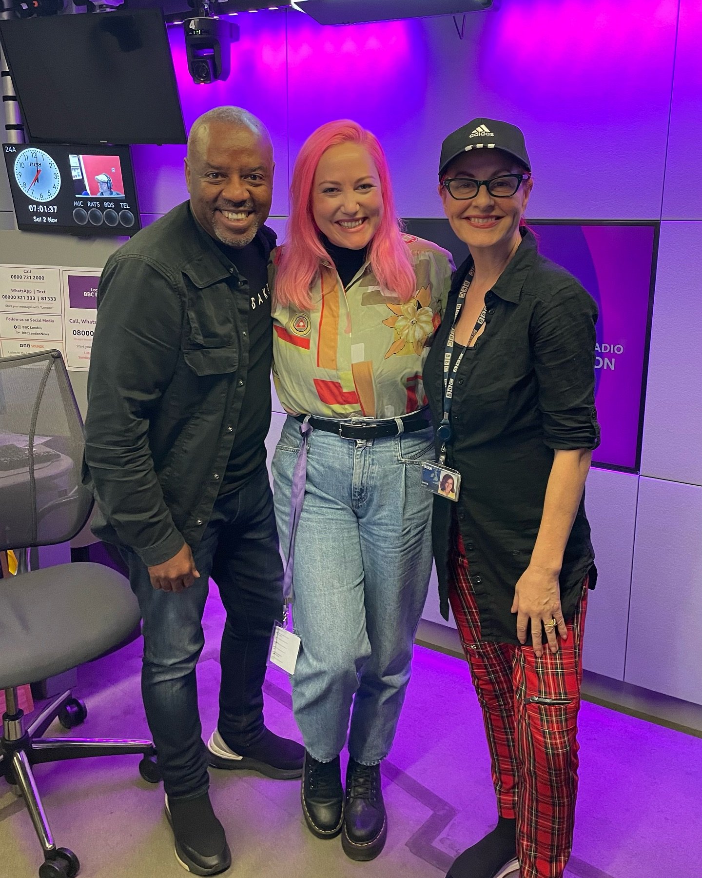 The &ldquo;SECRET (not so secret) SHOW&rdquo; announcement on BBC Radio London 🇬🇧 w/ @carriegrantsays &amp; @davidgrantsays_ 🤭

Thank you for having me on your show, David &amp; Carrie - what an absolute delight. Totally excited to be joining you 