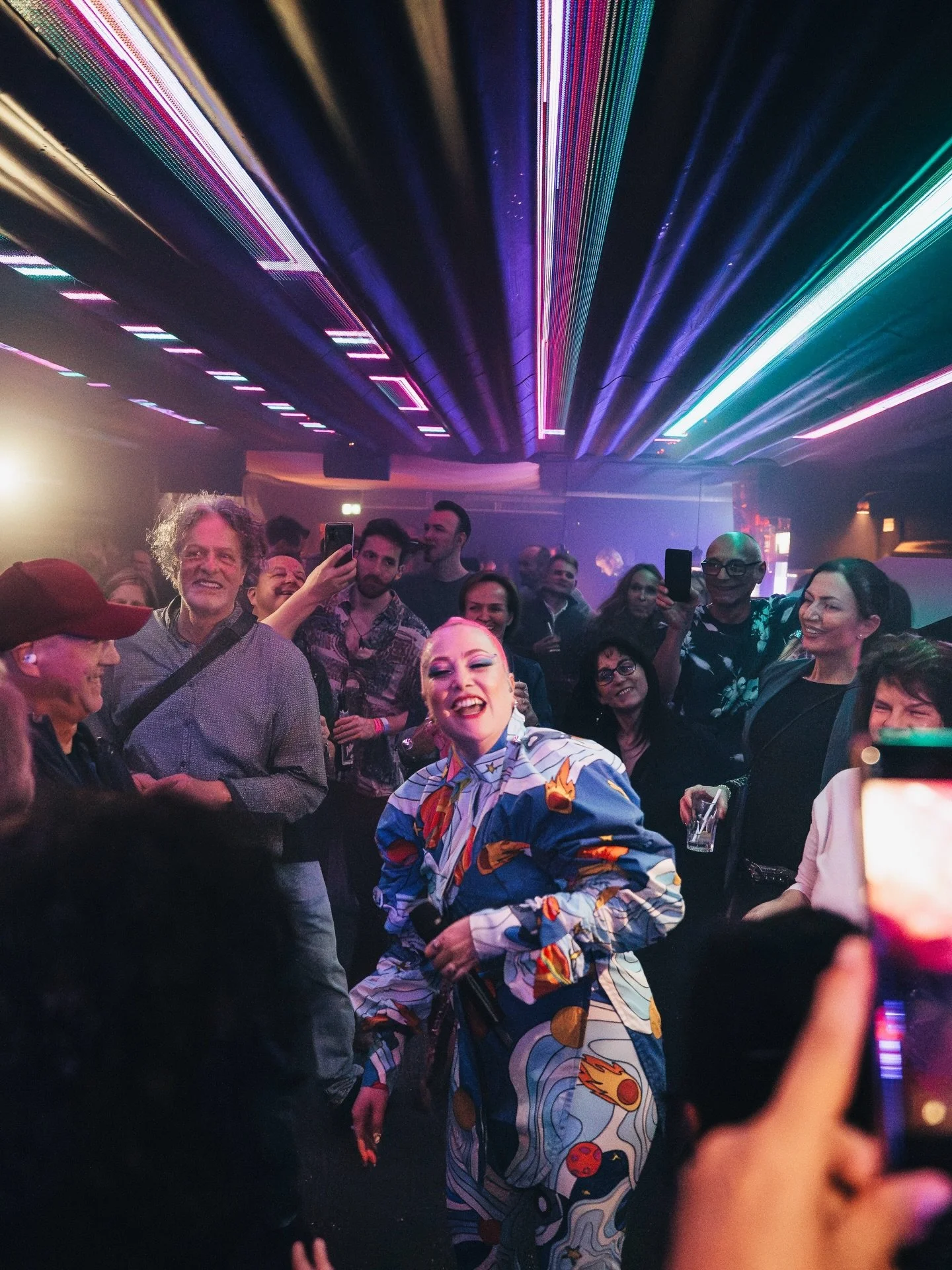 VIENNA &bull; You were COSMIC!! 🚀✨ 

The love in the room last night - wow! Absolutely blown away ❤️ Here&rsquo;s to &lsquo;Puzzle Pieces: Side B&rsquo; 🧩 WE DID IT!!! Thank you for the funky vibes &amp; you all singing along!? 🤭 &ldquo;DANKE&rdqu