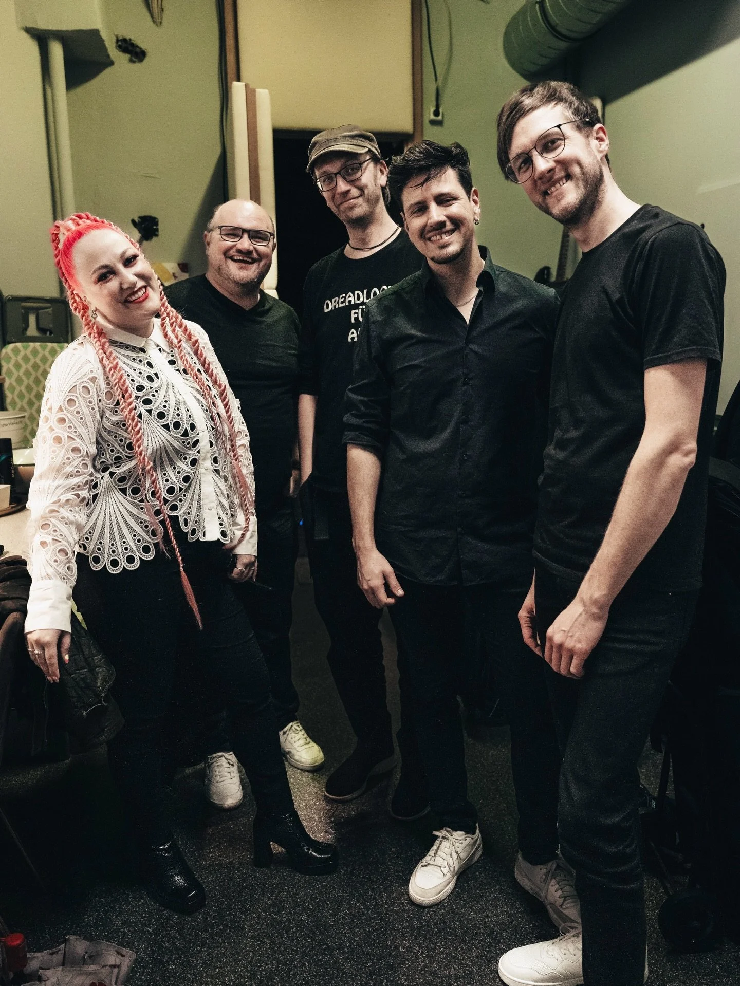 ONE YEAR on - let&rsquo;s go @casanovavienna ✨
w/ a little flashback from last time 🥰
 TOMORROW night, we&rsquo;re back on their stage!!! 🙌🏻 &ldquo;Dankeeee&rdquo; Vienna &amp; see you soon! BIG LOVE 💗

🗓️ Fri 6 March &bull; ⏰ 19:30 📸 + 🎥 @jul