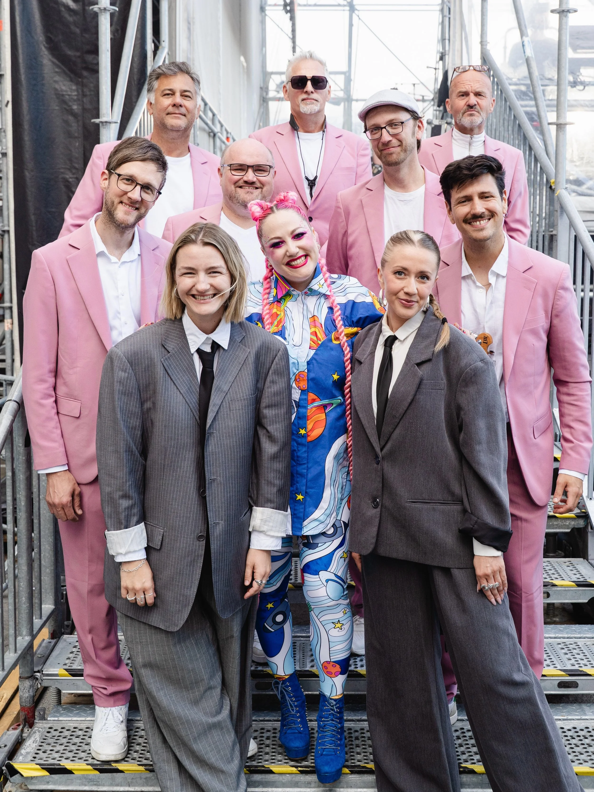 THANK YOUUUU!! ⚡️
@wiener.elektro.tage 💖

We had some funky-fun last night! Playing as &ldquo;the big ten&rdquo; is pretty special &amp; the debut of our pink HM Drum-kit!!! 🤩 Thank you for dancing &amp; singing with us &amp; &ldquo;heyyyy&rdquo; t