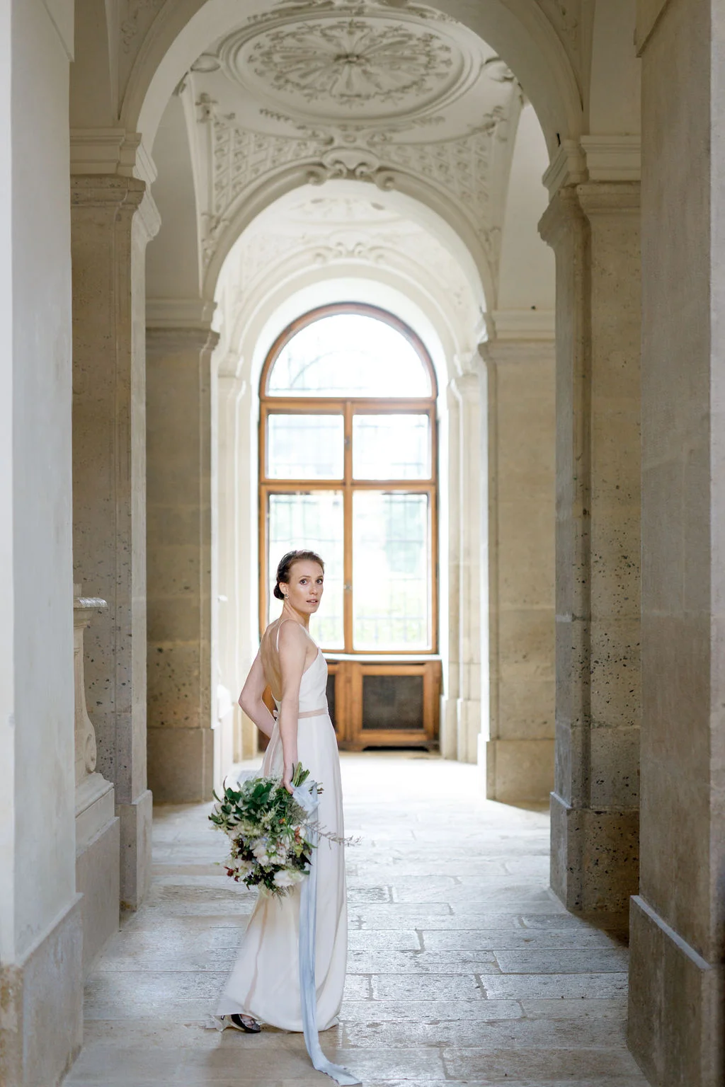 Bridal-Shoot-Eckartsau-Castle-byIconoclashPhotography-0015.jpg