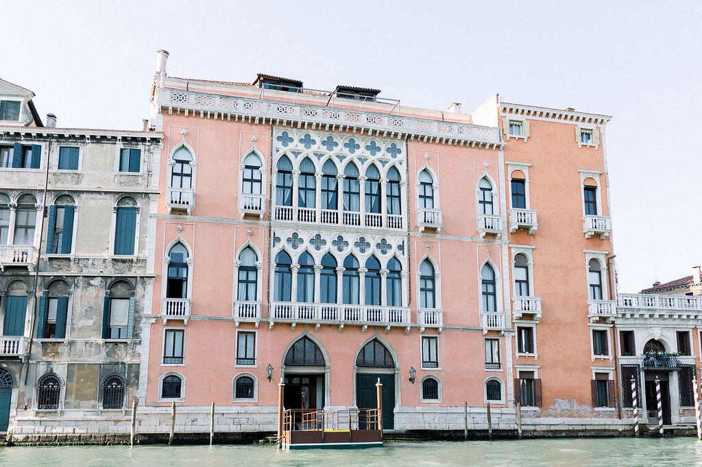 Venice destination wedding at Palazzo Pisani Moretta by Katka Koncal