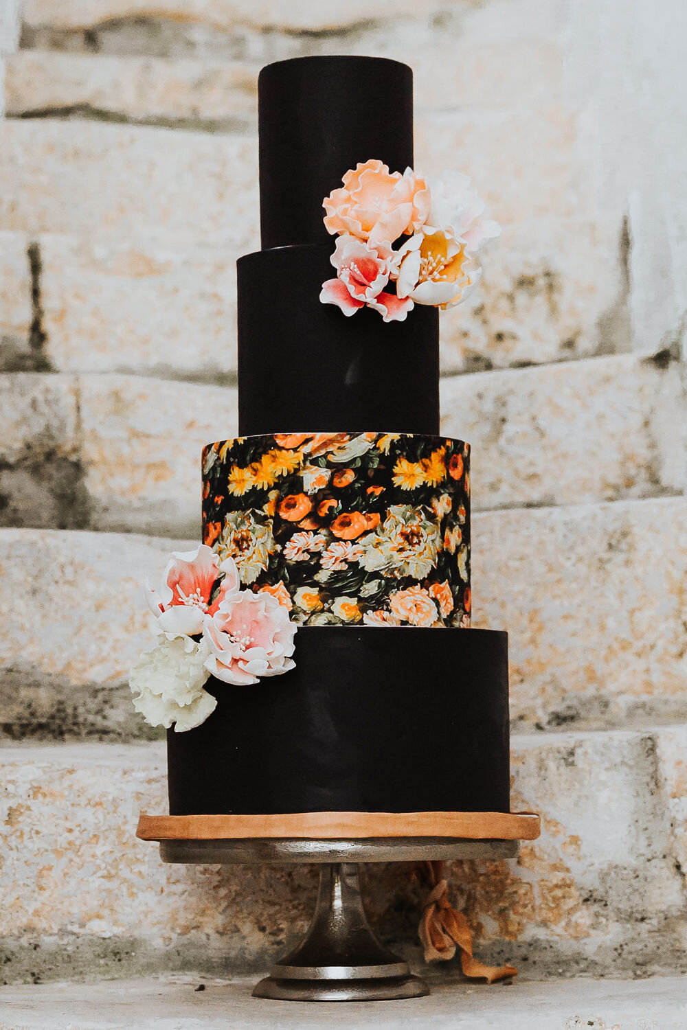 Dramatic floral wedding cake by Pavlov's Lab during Ostuni Workshop