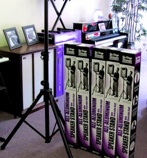 On Stage SS7761 Speaker Stand 120lb All Aluminum — Black Hammond