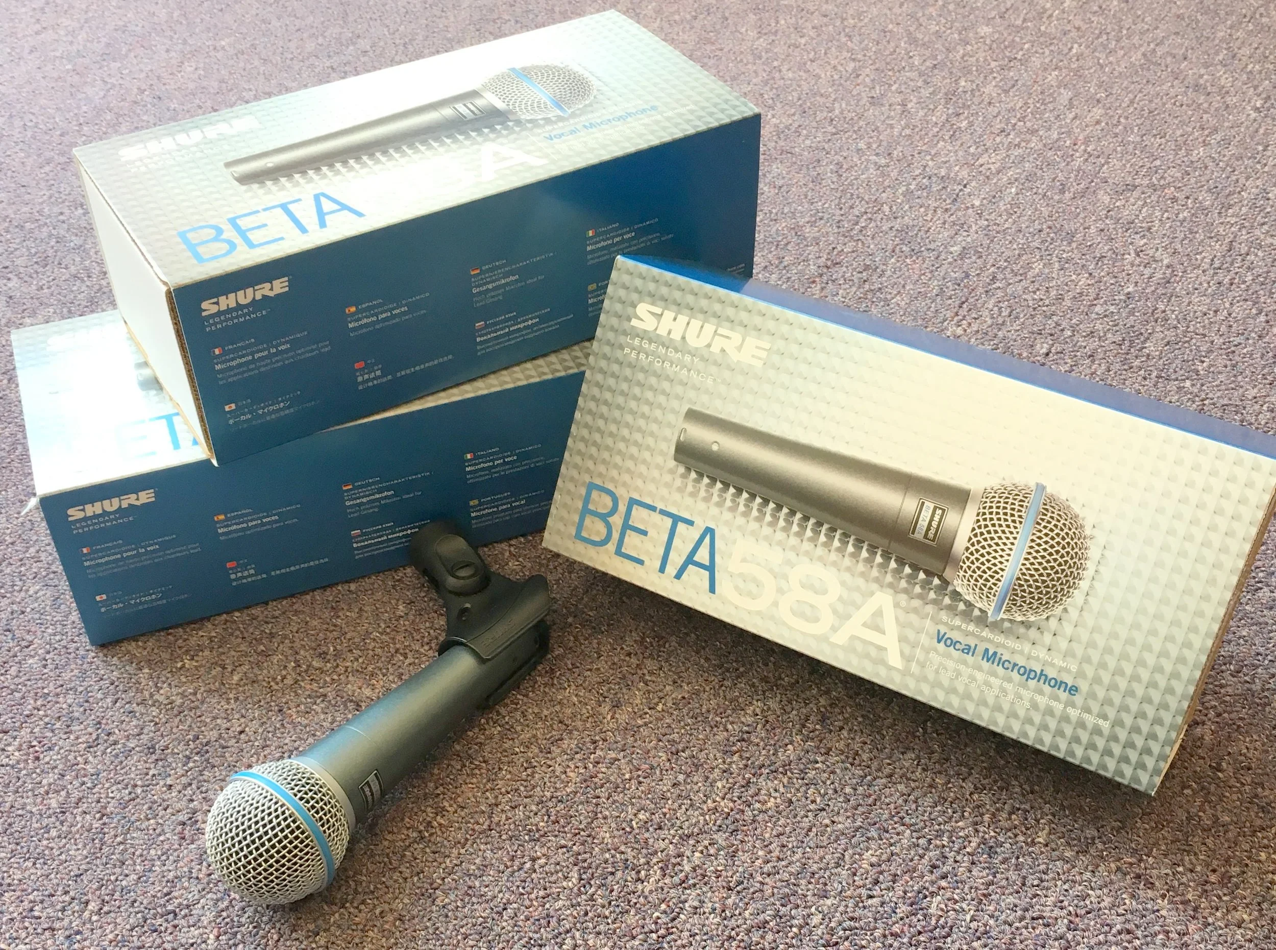 Shure Beta 58a Microphone — Black Hammond