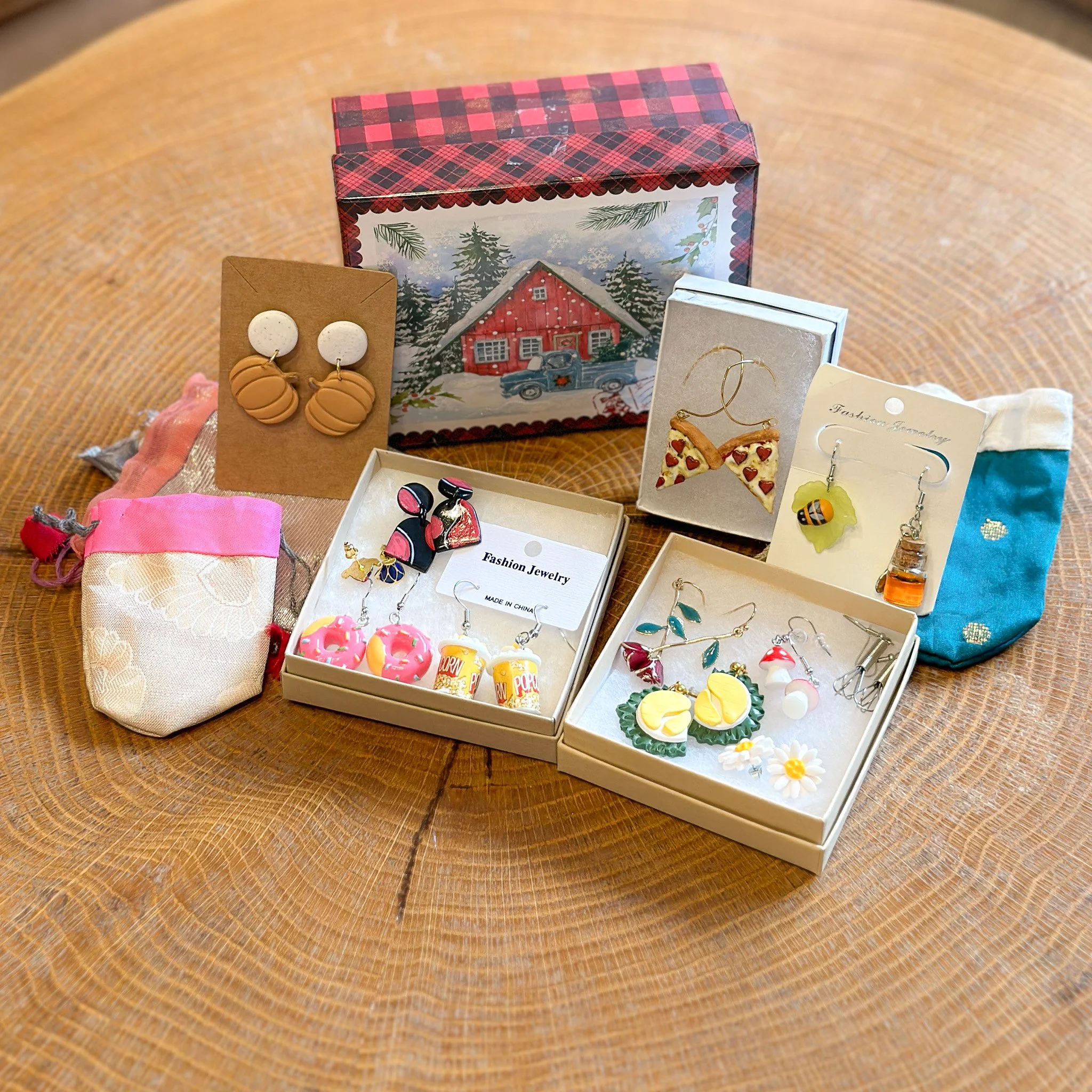 13. MYSTERY Earring Pack 